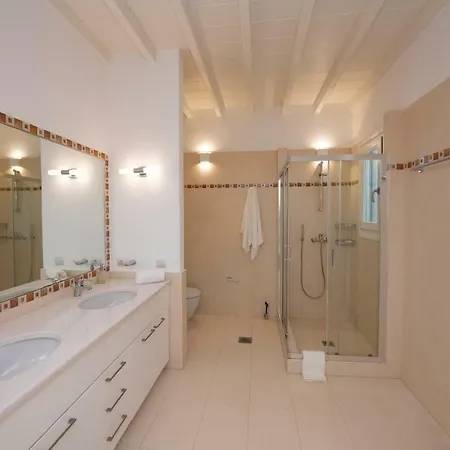 Ciel - Beach Front Villa